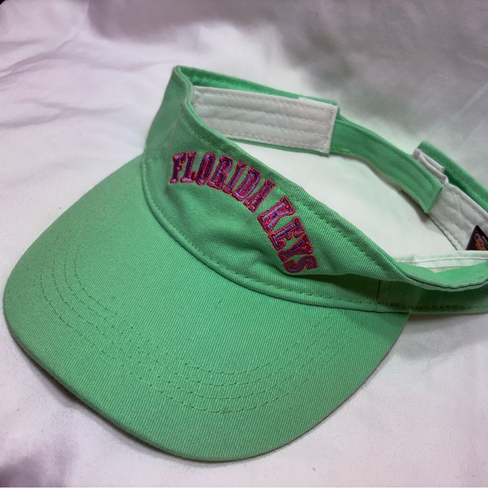 Women’s Light Green Visor with Pink Embroidered”Florida Keys”